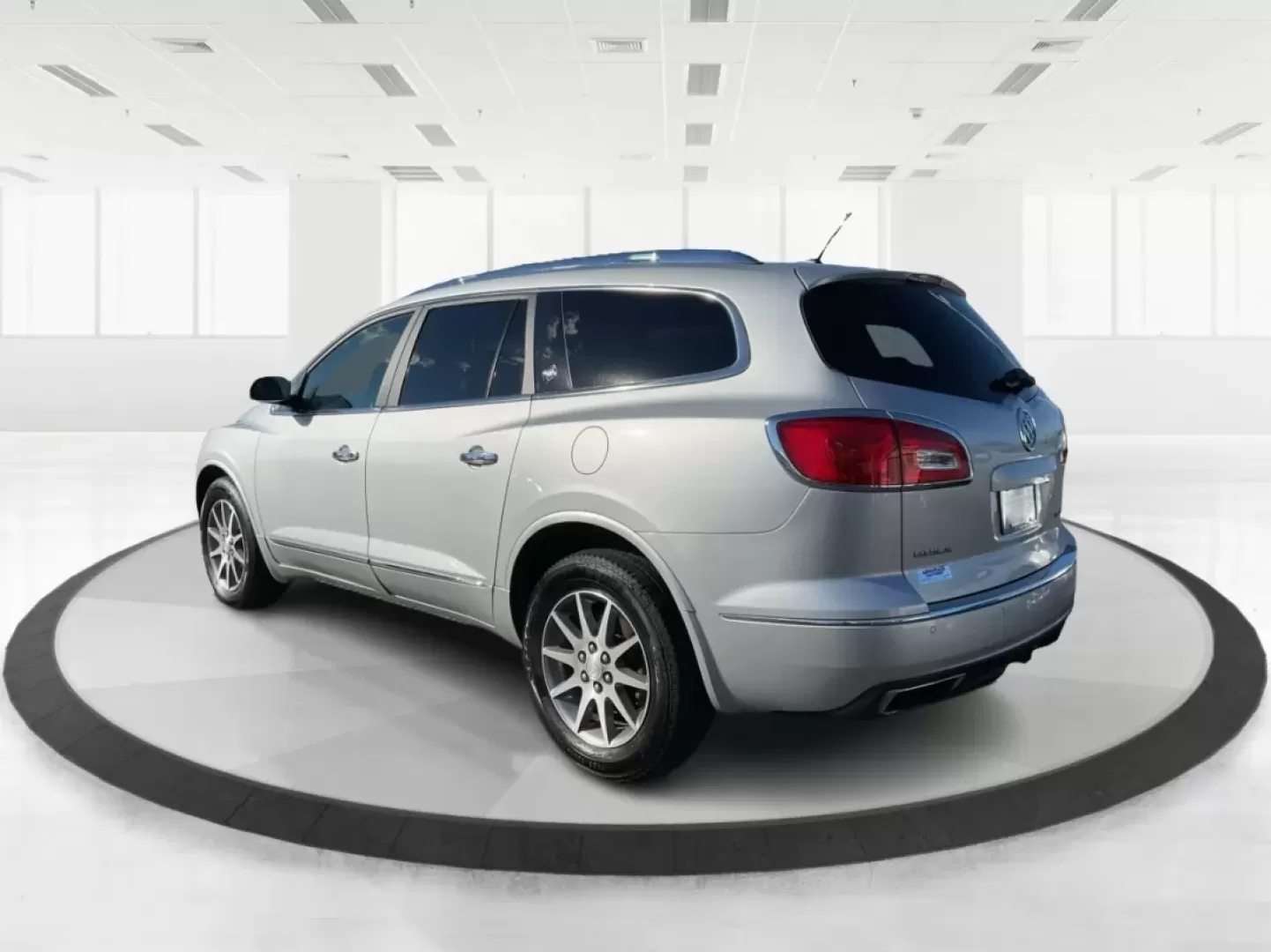 2015 Buick Enclave Leather (5GAKRBKD3FJ) with an 3.6L V-6 gasoline direct injection engine, located at 1230 East Main St, Xenia, OH, 45385, (937) 908-9800, 39.688026, -83.910172 - **Discover Your Next Adventure with the 2015 Buick Enclave at Advantage Car and Credit - Piqua!**<br /> <br /> Are you ready to elevate your family adventures or daily commutes? The 2015 Buick Enclave is the perfect vehicle for growing families and weekend explorers alike. With its spacious interior - Photo#3