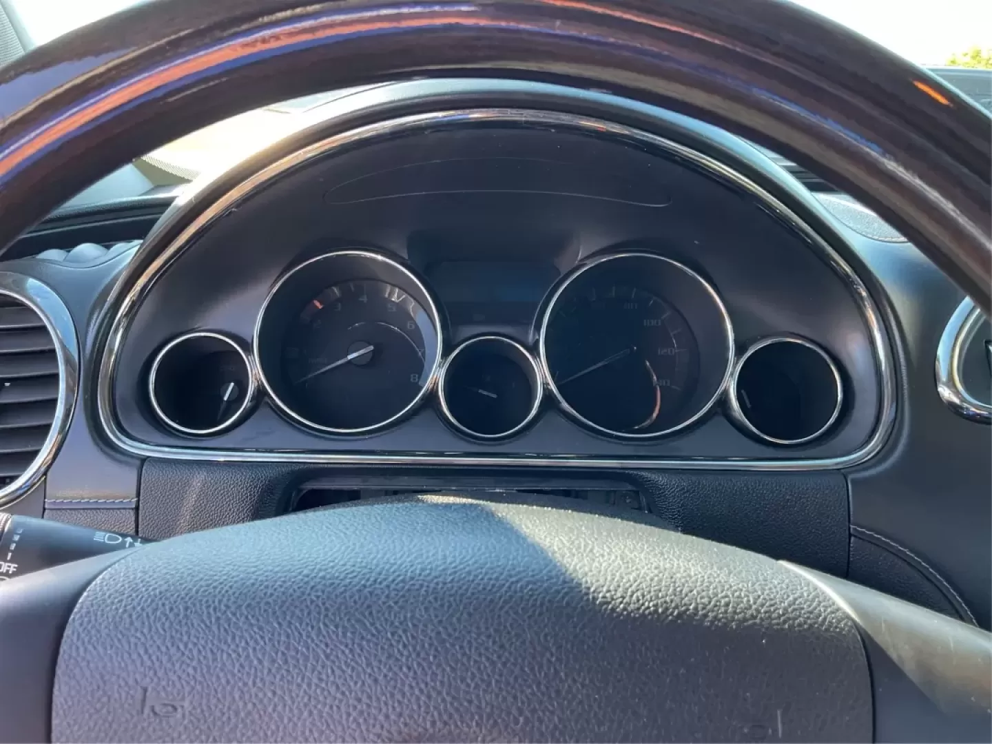 2015 Buick Enclave Leather (5GAKRBKD3FJ) with an 3.6L V-6 gasoline direct injection engine, located at 1230 East Main St, Xenia, OH, 45385, (937) 908-9800, 39.688026, -83.910172 - **Discover Your Next Adventure with the 2015 Buick Enclave at Advantage Car and Credit - Piqua!**<br /> <br /> Are you ready to elevate your family adventures or daily commutes? The 2015 Buick Enclave is the perfect vehicle for growing families and weekend explorers alike. With its spacious interior - Photo#14