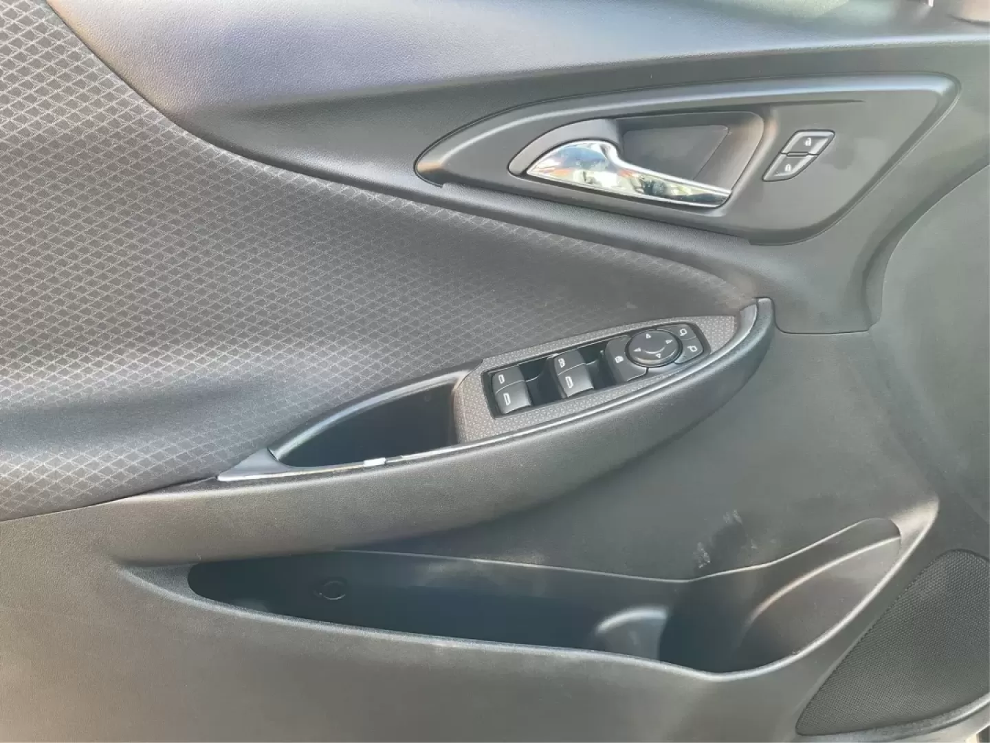 2017 Chevrolet Malibu 1LT (1G1ZE5ST4HF) with an 1.5L I-4 gasoline direct injection engine, located at 1184 Kauffman Ave, Fairborn, OH, 45324, (937) 908-9800, 39.807072, -84.030914 - ### Drive Your Dreams with This 2017 Chevrolet Malibu Perfect for Modern Living!<br /> <br /> Are you in search of a reliable sedan that balances comfort, efficiency, and style? Look no further than this stunning 2017 Chevrolet Malibu 1LT, available now at Advantage Car and Credit in Fairborn, OH. - Photo#19