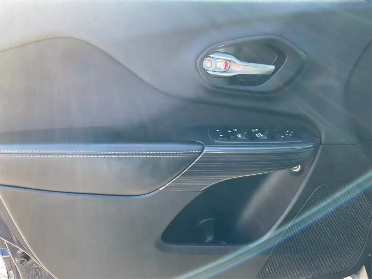 2015 Jeep Cherokee Latitude (1C4PJMCS5FW) with an Other engine, located at 4508 South Dixie Dr, Moraine, OH, 45439, (937) 908-9800, 39.689976, -84.218452 - **Adventure Awaits with the 2015 Jeep Cherokee Latitude at Advantage Car and Credit Moraine**<br /> <br /> Are you ready to elevate your lifestyle with a rugged yet refined vehicle? Whether you're commuting through the bustling streets of Moraine or embarking on a weekend adventure to nearby attrac - Photo#18