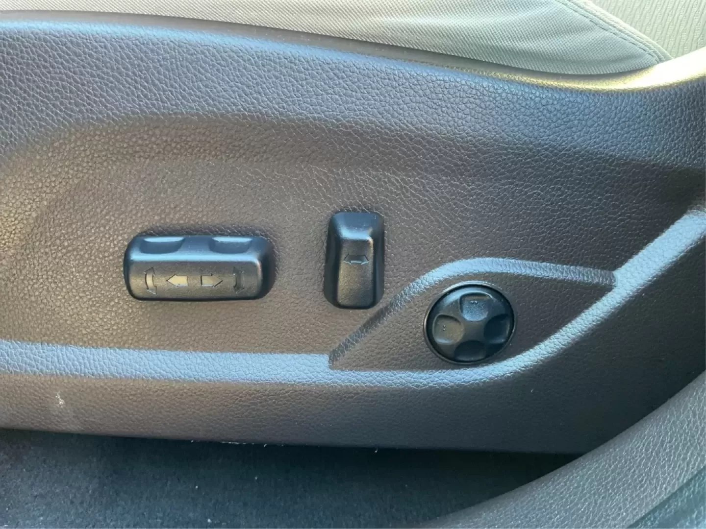 2013 Hyundai Santa Fe Sport (5XYZU3LB9DG) with an Theta II 2.4L I-4 gasoline direct injection engine, located at 880 E. National Road, Vandalia, OH, 45377, (937) 908-9800, 39.891918, -84.183594 - **Experience Freedom and Adventure in This 2013 Hyundai Santa Fe Sport!** <br /> <br /> Are you ready to take your family on unforgettable road trips or tackle your daily commute with confidence? The 2013 Hyundai Santa Fe Sport, available at Advantage Car and Credit in Vandalia, OH, is the perfect - Photo#17