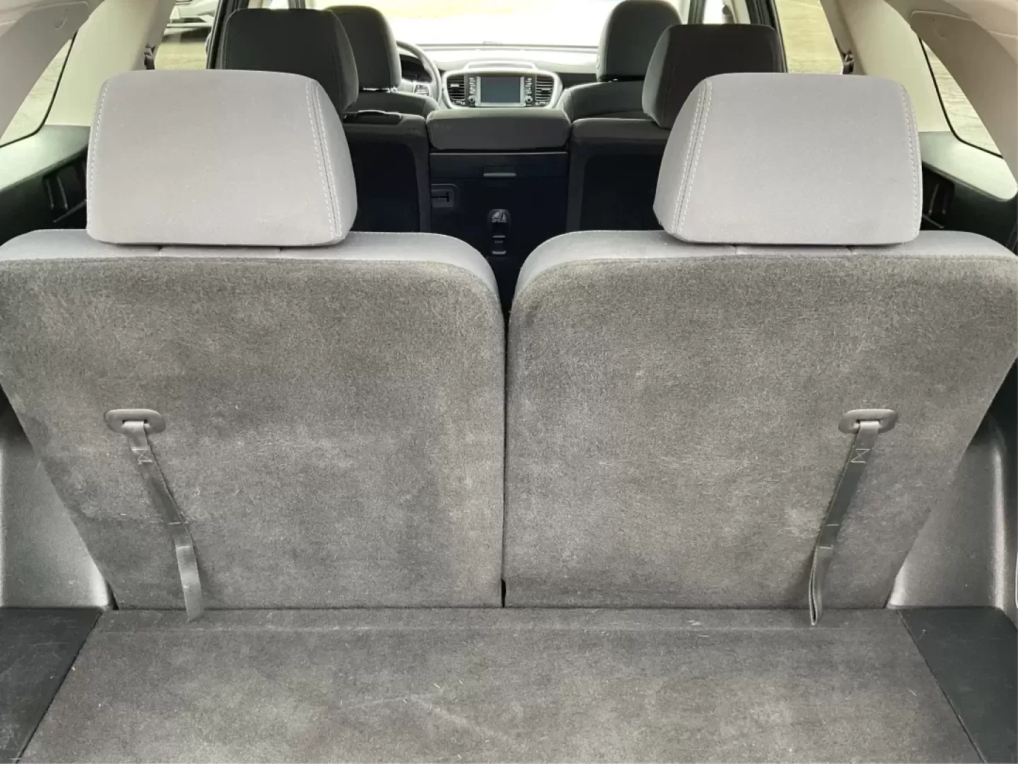 2019 Kia Sorento 2.4L LX (5XYPG4A33KG) with an 2.4L I-4 gasoline direct injection engine, located at 1951 S Dayton Lakeview Rd., New Carlisle, OH, 45344, (937) 908-9800, 39.890999, -84.050255 - **Discover Your Next Adventure with the 2019 Kia Sorento at Advantage Car and Credit!**<br /> <br /> Are you ready to elevate your lifestyle with a vehicle that perfectly blends comfort, versatility, and style? Look no further than the 2019 Kia Sorento, available now at Advantage Car and Credit in N - Photo#12