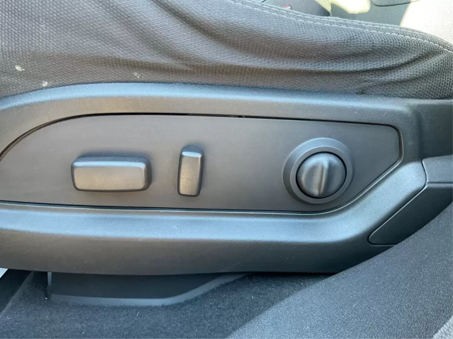 2014 GMC Acadia SLE-2 (1GKKRPKD9EJ) with an 3.6L V-6 gasoline direct injection engine, located at 1099 N County Rd 25A , Troy, OH, 45373, (937) 908-9800, 40.057079, -84.212883 - **Explore Life's Adventures with the 2014 GMC Acadia SLE-2**<br /> <br /> Are you ready to elevate your family road trips, daily commutes, or weekend getaways? The 2014 GMC Acadia SLE-2 is the ideal SUV that seamlessly blends comfort, capability, and style, making it perfect for growing families and - Photo#17