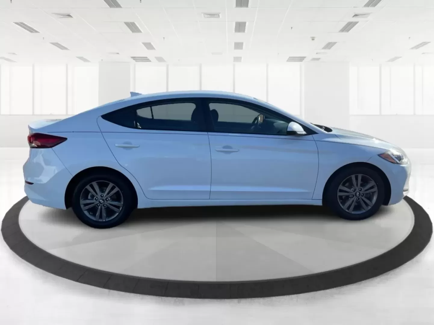 2018 Hyundai Elantra SEL (5NPD84LF6JH) with an Nu 2L I-4 DOHC engine, located at 8750 N County Rd 25A, Piqua, OH, 45356, (937) 908-9800, 40.164391, -84.232513 - **Elevate Your Daily Drive with the 2018 Hyundai Elantra SEL Perfect for Commuters and Families Alike!**<br /> <br /> Are you searching for a reliable and stylish vehicle that fits into your busy lifestyle? At Advantage Car and Credit - Piqua, we understand that finding the right car can be challen - Photo#1