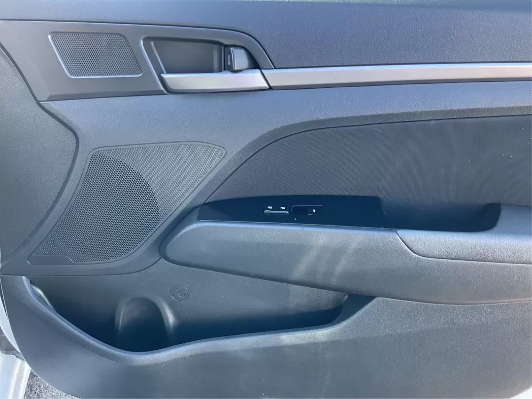 2018 Hyundai Elantra SEL (5NPD84LF6JH) with an Nu 2L I-4 DOHC engine, located at 8750 N County Rd 25A, Piqua, OH, 45356, (937) 908-9800, 40.164391, -84.232513 - **Elevate Your Daily Drive with the 2018 Hyundai Elantra SEL Perfect for Commuters and Families Alike!**<br /> <br /> Are you searching for a reliable and stylish vehicle that fits into your busy lifestyle? At Advantage Car and Credit - Piqua, we understand that finding the right car can be challen - Photo#18