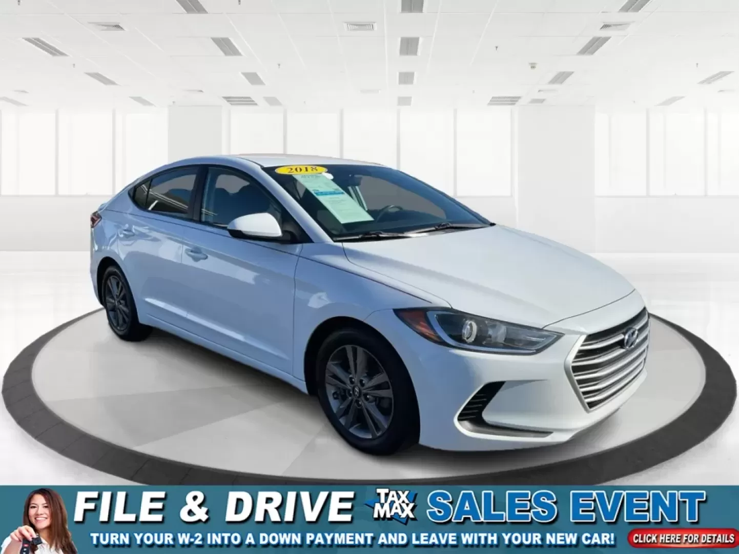 2018 Hyundai Elantra SEL (5NPD84LF6JH) with an Nu 2L I-4 DOHC engine, located at 4508 South Dixie Dr, Moraine, OH, 45439, (937) 908-9800, 39.689976, -84.218452 - **Elevate Your Daily Drive with the 2018 Hyundai Elantra SEL Perfect for Commuters and Families Alike!**<br /> <br /> Are you searching for a reliable and stylish vehicle that fits into your busy lifestyle? At Advantage Car and Credit - Piqua, we understand that finding the right car can be challen - Photo#0