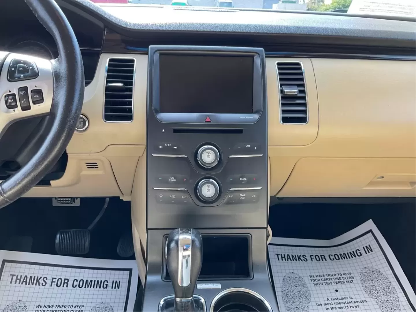 2015 Ford Flex SEL (2FMHK6C89FB) with an 3.5L V-6 DOHC engine, located at 4508 South Dixie Dr, Moraine, OH, 45439, (937) 908-9800, 39.689976, -84.218452 - **Embrace Adventures with the 2015 Ford Flex SEL at Advantage Car and Credit - Moraine!**<br /> <br /> Are you ready to elevate your lifestyle? The 2015 Ford Flex SEL is the perfect blend of comfort, versatility, and style, making it ideal for families and adventurers alike. Whether you're navigatin - Photo#13