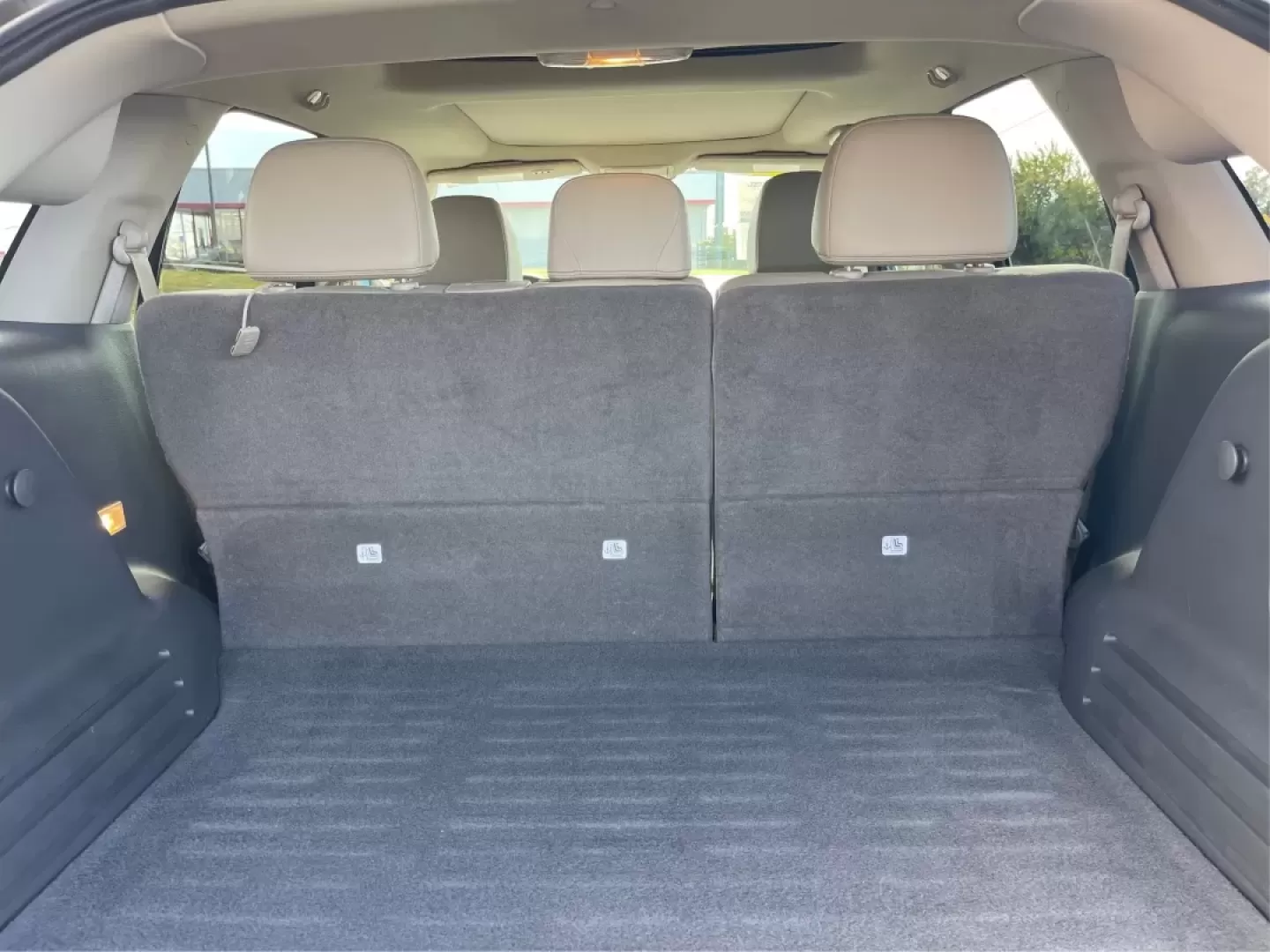 2013 Ford Edge Limited (2FMDK4KC5DB) with an 3.5L V-6 DOHC engine, located at 4508 South Dixie Dr, Moraine, OH, 45439, (937) 908-9800, 39.689976, -84.218452 - **Elevate Your Lifestyle with the 2013 Ford Edge Limited at Advantage Car and Credit - Moraine!**<br /> <br /> Are you searching for the perfect SUV that effortlessly blends comfort, functionality, and style? Look no further than the 2013 Ford Edge Limited, available now at Advantage Car and Credit - Photo#12