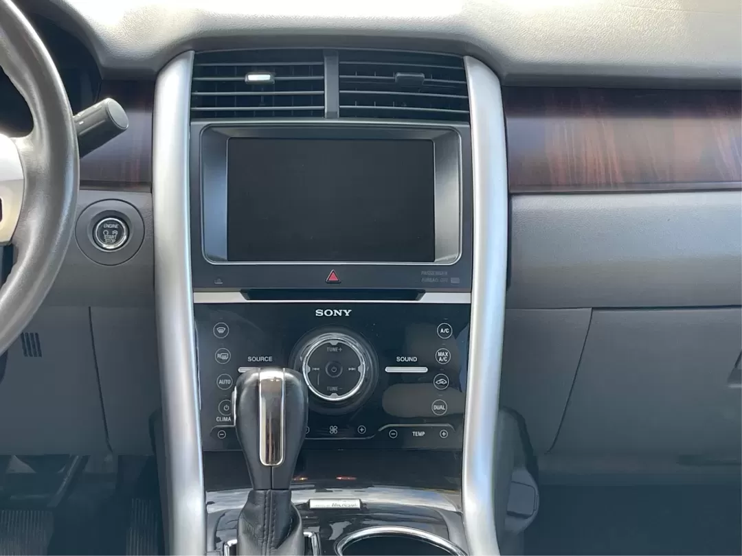 2013 Ford Edge Limited (2FMDK4KC5DB) with an 3.5L V-6 DOHC engine, located at 4508 South Dixie Dr, Moraine, OH, 45439, (937) 908-9800, 39.689976, -84.218452 - **Elevate Your Lifestyle with the 2013 Ford Edge Limited at Advantage Car and Credit - Moraine!**<br /> <br /> Are you searching for the perfect SUV that effortlessly blends comfort, functionality, and style? Look no further than the 2013 Ford Edge Limited, available now at Advantage Car and Credit - Photo#13