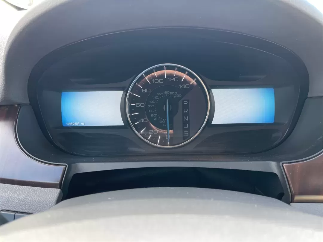 2013 Ford Edge Limited (2FMDK4KC5DB) with an 3.5L V-6 DOHC engine, located at 4508 South Dixie Dr, Moraine, OH, 45439, (937) 908-9800, 39.689976, -84.218452 - **Elevate Your Lifestyle with the 2013 Ford Edge Limited at Advantage Car and Credit - Moraine!**<br /> <br /> Are you searching for the perfect SUV that effortlessly blends comfort, functionality, and style? Look no further than the 2013 Ford Edge Limited, available now at Advantage Car and Credit - Photo#15