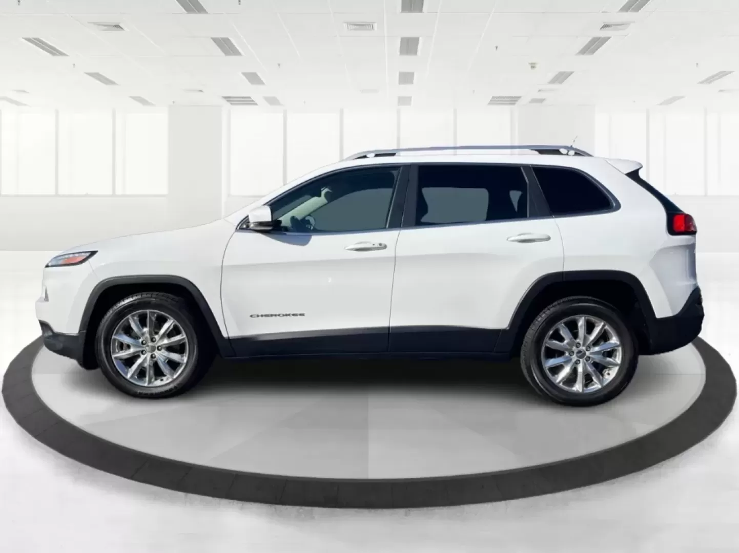2014 Jeep Cherokee Limited (1C4PJLDB2EW) with an Other engine, located at 1099 N County Rd 25A , Troy, OH, 45373, (937) 908-9800, 40.057079, -84.212883 - **Unleash Your Adventurous Spirit with the 2014 Jeep Cherokee Limited!**<br /> <br /> Are you ready to enhance your lifestyle with a vehicle that perfectly balances comfort, capability, and style? Look no further than the 2014 Jeep Cherokee Limited, available now at Advantage Car and Credit in Xenia - Photo#5