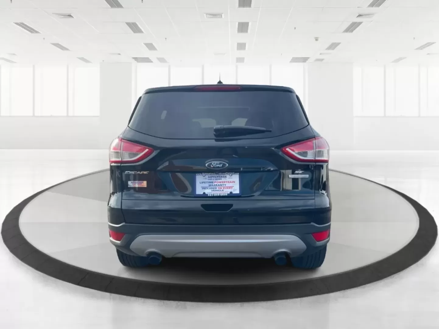 2016 Ford Escape SE (1FMCU0G97GU) with an Other engine, located at 1184 Kauffman Ave, Fairborn, OH, 45324, (937) 908-9800, 39.807072, -84.030914 - ### Discover the Adventure-Ready 2016 Ford Escape SE at Advantage Car and Credit - Fairborn!<br /> <br /> Are you looking for a compact SUV that fits perfectly into your busy lifestyle? The 2016 Ford Escape SE is your ticket to weekend adventures, family outings, or daily commutes while offering com - Photo#3