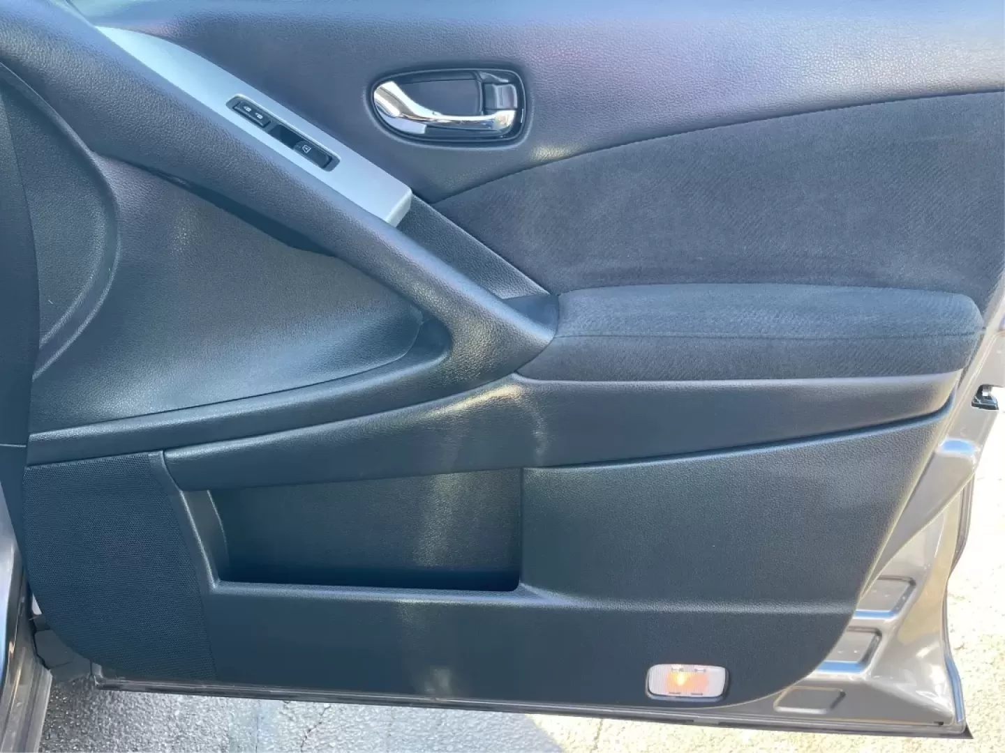 2013 Nissan Murano SV (JN8AZ1MW6DW) with an 3.5L V-6 DOHC engine, located at 401 Woodman Dr, Riverside, OH, 45431, (937) 908-9800, 39.760899, -84.123421 - One Owner - Photo#20