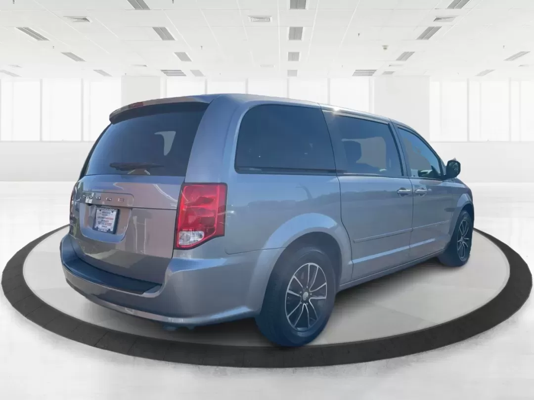 2017 Dodge Grand Caravan SE Plus (2C4RDGBGXHR) with an Pentastar 3.6L V-6 DOHC engine, located at 1230 East Main St, Xenia, OH, 45385, (937) 908-9800, 39.688026, -83.910172 - Are you ready to hit the road for family adventures or daily commutes? The 2017 Dodge Grand Caravan SE Plus is your ideal companion, blending comfort, versatility, and reliability in one stylish package. Perfect for growing families or anyone in need of a spacious ride, this passenger van is designe - Photo#2