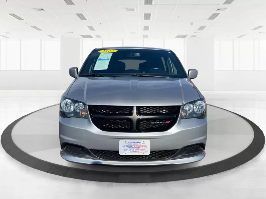 2017 Dodge Grand Caravan SE Plus (2C4RDGBGXHR) with an Pentastar 3.6L V-6 DOHC engine, located at 1230 East Main St, Xenia, OH, 45385, (937) 908-9800, 39.688026, -83.910172 - Are you ready to hit the road for family adventures or daily commutes? The 2017 Dodge Grand Caravan SE Plus is your ideal companion, blending comfort, versatility, and reliability in one stylish package. Perfect for growing families or anyone in need of a spacious ride, this passenger van is designe - Photo#7