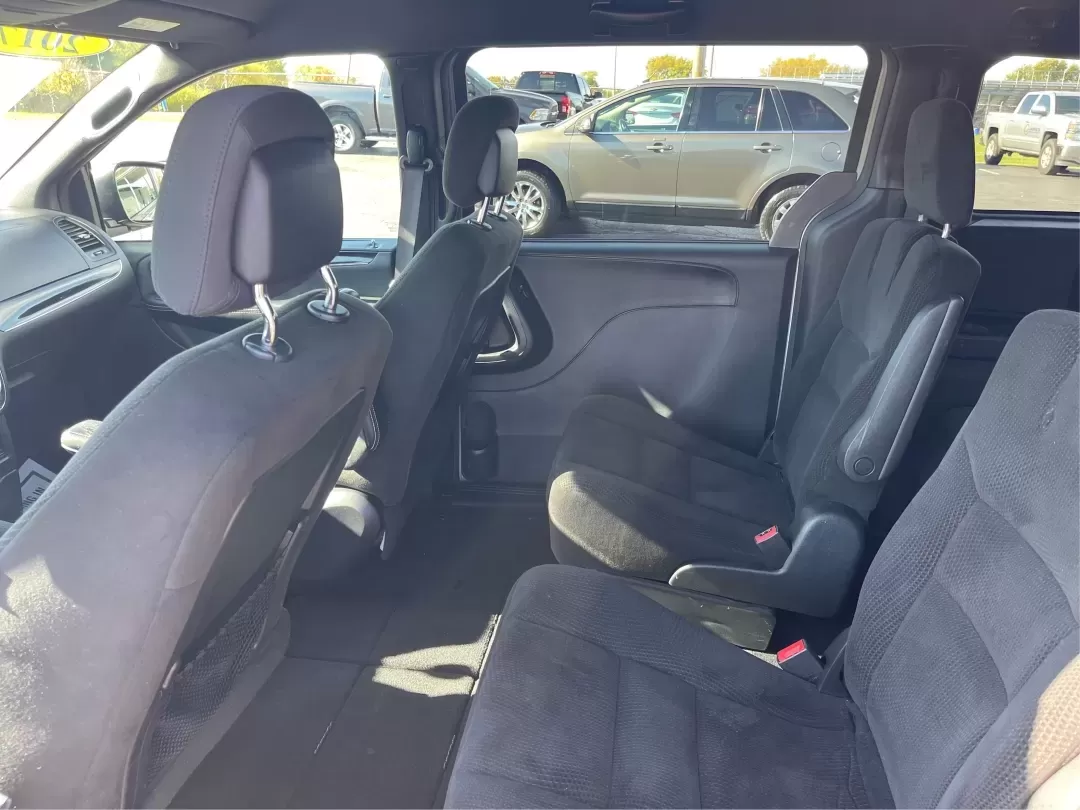 2017 Dodge Grand Caravan SE Plus (2C4RDGBGXHR) with an Pentastar 3.6L V-6 DOHC engine, located at 1230 East Main St, Xenia, OH, 45385, (937) 908-9800, 39.688026, -83.910172 - Are you ready to hit the road for family adventures or daily commutes? The 2017 Dodge Grand Caravan SE Plus is your ideal companion, blending comfort, versatility, and reliability in one stylish package. Perfect for growing families or anyone in need of a spacious ride, this passenger van is designe - Photo#10