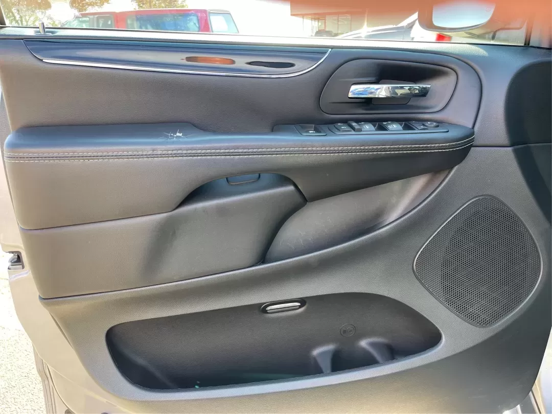 2017 Dodge Grand Caravan SE Plus (2C4RDGBGXHR) with an Pentastar 3.6L V-6 DOHC engine, located at 1230 East Main St, Xenia, OH, 45385, (937) 908-9800, 39.688026, -83.910172 - Are you ready to hit the road for family adventures or daily commutes? The 2017 Dodge Grand Caravan SE Plus is your ideal companion, blending comfort, versatility, and reliability in one stylish package. Perfect for growing families or anyone in need of a spacious ride, this passenger van is designe - Photo#19