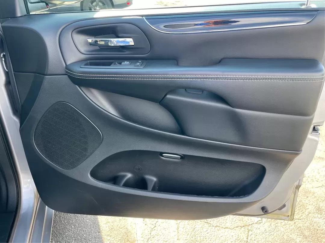 2017 Dodge Grand Caravan SE Plus (2C4RDGBGXHR) with an Pentastar 3.6L V-6 DOHC engine, located at 1230 East Main St, Xenia, OH, 45385, (937) 908-9800, 39.688026, -83.910172 - Are you ready to hit the road for family adventures or daily commutes? The 2017 Dodge Grand Caravan SE Plus is your ideal companion, blending comfort, versatility, and reliability in one stylish package. Perfect for growing families or anyone in need of a spacious ride, this passenger van is designe - Photo#20