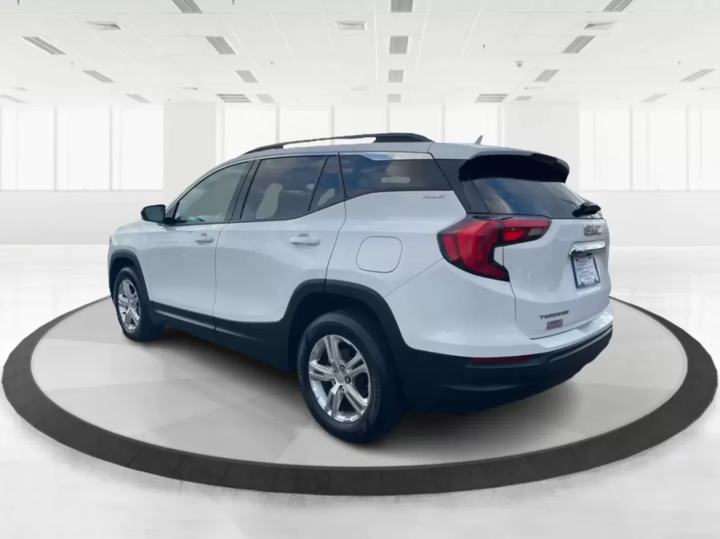 2018 GMC Terrain SLE (3GKALTEV3JL) with an Other engine, located at 8750 N County Rd 25A, Piqua, OH, 45356, (937) 908-9800, 40.164391, -84.232513 - **Adventure Awaits with the 2018 GMC Terrain SLE at Advantage Car and Credit - Piqua!**<br /> <br /> Are you on the lookout for a versatile SUV that adapts to your lifestyle, whether you're taking the kids to school, heading to work, or embarking on a weekend getaway? Look no further! The 2018 GMC T - Photo#4