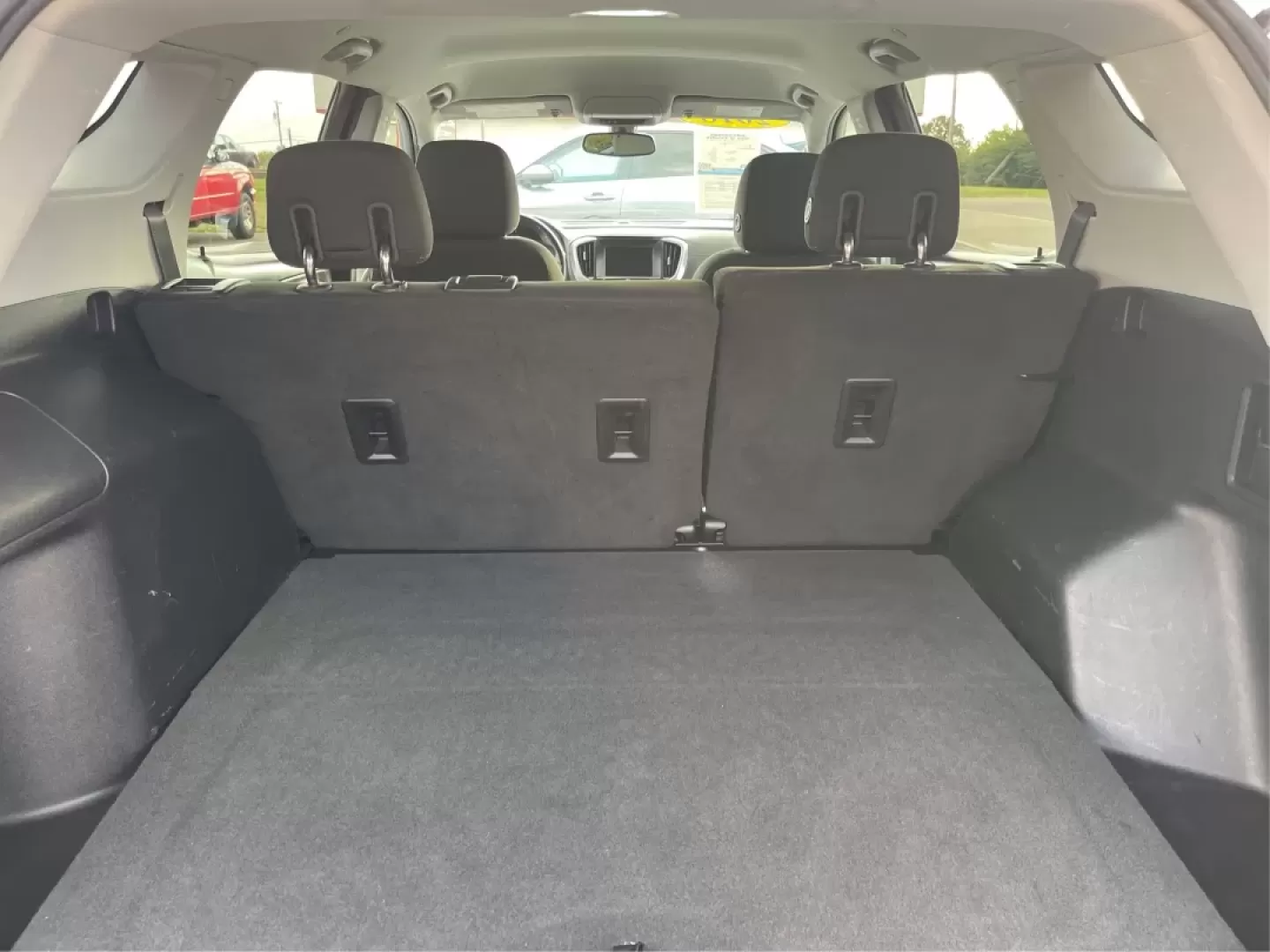 2018 GMC Terrain SLE (3GKALTEV3JL) with an Other engine, located at 8750 N County Rd 25A, Piqua, OH, 45356, (937) 908-9800, 40.164391, -84.232513 - **Adventure Awaits with the 2018 GMC Terrain SLE at Advantage Car and Credit - Piqua!**<br /> <br /> Are you on the lookout for a versatile SUV that adapts to your lifestyle, whether you're taking the kids to school, heading to work, or embarking on a weekend getaway? Look no further! The 2018 GMC T - Photo#12