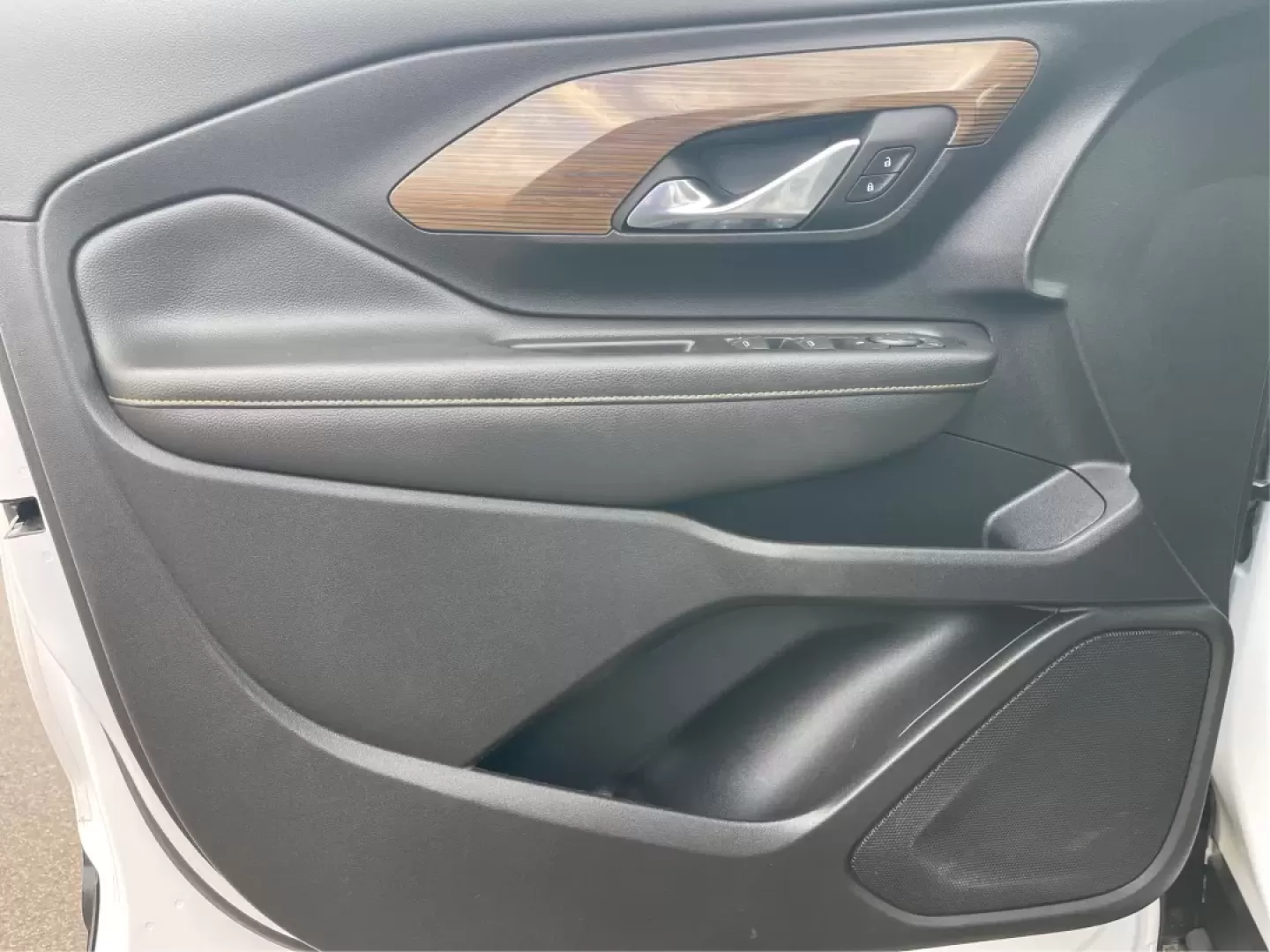 2018 GMC Terrain SLE (3GKALTEV3JL) with an Other engine, located at 8750 N County Rd 25A, Piqua, OH, 45356, (937) 908-9800, 40.164391, -84.232513 - **Adventure Awaits with the 2018 GMC Terrain SLE at Advantage Car and Credit - Piqua!**<br /> <br /> Are you on the lookout for a versatile SUV that adapts to your lifestyle, whether you're taking the kids to school, heading to work, or embarking on a weekend getaway? Look no further! The 2018 GMC T - Photo#19