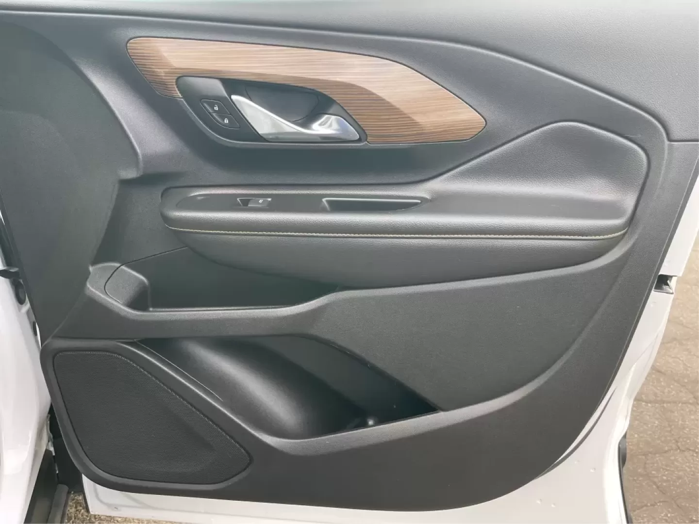 2018 GMC Terrain SLE (3GKALTEV3JL) with an Other engine, located at 8750 N County Rd 25A, Piqua, OH, 45356, (937) 908-9800, 40.164391, -84.232513 - **Adventure Awaits with the 2018 GMC Terrain SLE at Advantage Car and Credit - Piqua!**<br /> <br /> Are you on the lookout for a versatile SUV that adapts to your lifestyle, whether you're taking the kids to school, heading to work, or embarking on a weekend getaway? Look no further! The 2018 GMC T - Photo#20