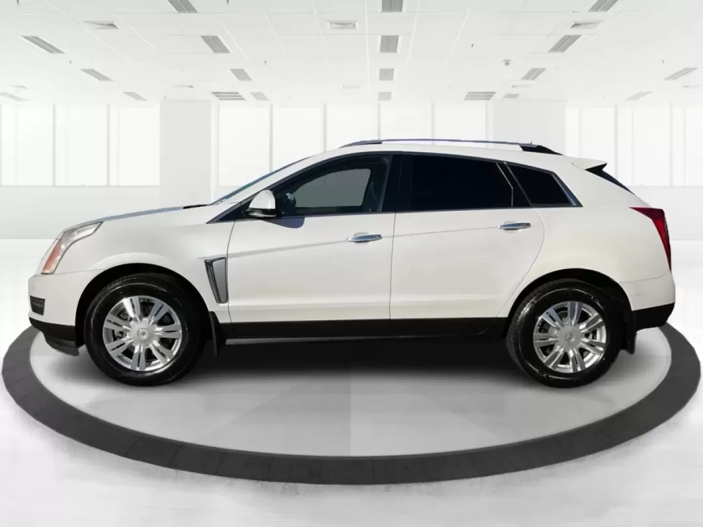 2014 Cadillac SRX Luxury Collection (3GYFNBE35ES) with an 3.6L V-6 gasoline direct injection engine, located at 401 Woodman Dr, Riverside, OH, 45431, (937) 908-9800, 39.760899, -84.123421 - **Elevate Your Everyday Adventures with the 2014 Cadillac SRX Luxury Collection!**<br /> <br /> Are you ready to redefine your driving experience? Imagine cruising through the picturesque streets of Riverside, OH, in a vehicle that seamlessly blends luxury, comfort, and practicality. The 2014 Cadill - Photo#5