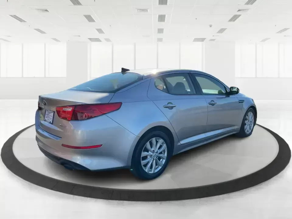 2015 Kia Optima EX (5XXGN4A74FG) with an Theta II 2.4L I-4 gasoline direct injection engine, 6-Speed Automatic transmission, located at 1184 Kauffman Ave, Fairborn, OH, 45324, (937) 908-9800, 39.807072, -84.030914 - Experience the perfect blend of style, comfort, and reliability with this 2015 Kia Optima EX at Advantage Car and Credit in Xenia, OH. Whether you're embarking on daily commutes, family road trips, or simply looking for a trusty companion for your adventures, this vehicle is designed to meet your di - Photo#2