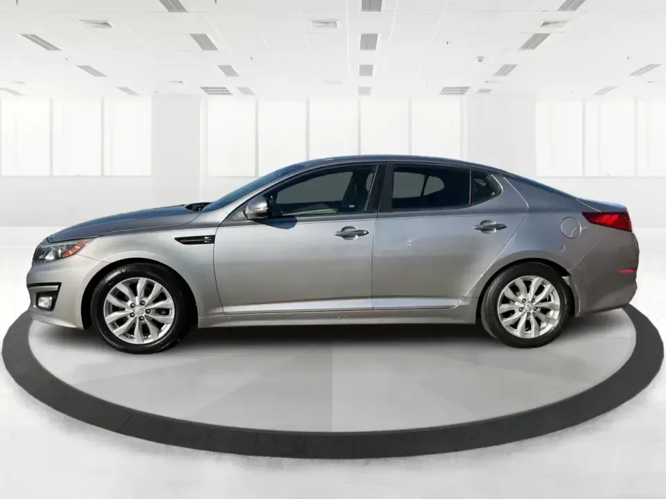 2015 Kia Optima EX (5XXGN4A74FG) with an Theta II 2.4L I-4 gasoline direct injection engine, 6-Speed Automatic transmission, located at 1184 Kauffman Ave, Fairborn, OH, 45324, (937) 908-9800, 39.807072, -84.030914 - Experience the perfect blend of style, comfort, and reliability with this 2015 Kia Optima EX at Advantage Car and Credit in Xenia, OH. Whether you're embarking on daily commutes, family road trips, or simply looking for a trusty companion for your adventures, this vehicle is designed to meet your di - Photo#5