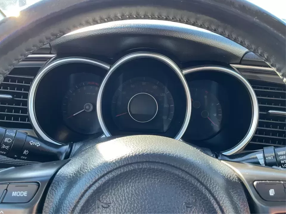 2015 Kia Optima EX (5XXGN4A74FG) with an Theta II 2.4L I-4 gasoline direct injection engine, 6-Speed Automatic transmission, located at 1184 Kauffman Ave, Fairborn, OH, 45324, (937) 908-9800, 39.807072, -84.030914 - Experience the perfect blend of style, comfort, and reliability with this 2015 Kia Optima EX at Advantage Car and Credit in Xenia, OH. Whether you're embarking on daily commutes, family road trips, or simply looking for a trusty companion for your adventures, this vehicle is designed to meet your di - Photo#15