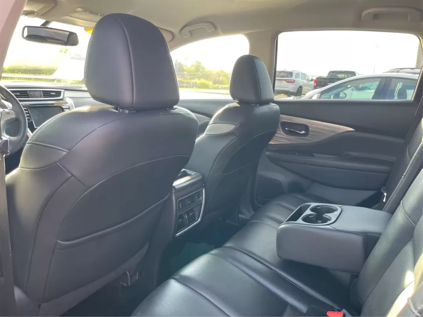 2018 Nissan Murano SL (5N1AZ2MG3JN) with an 3.5L V-6 DOHC engine, located at 880 E. National Road, Vandalia, OH, 45377, (937) 908-9800, 39.891918, -84.183594 - **Discover Your Next Adventure with the 2018 Nissan Murano SL Perfect for Growing Families and Weekend Getaways!**<br /> <br /> Are you ready to elevate your driving experience? At Advantage Car and Credit in Vandalia, OH, we are excited to offer a superb 2018 Nissan Murano SL that perfectly balanc - Photo#10