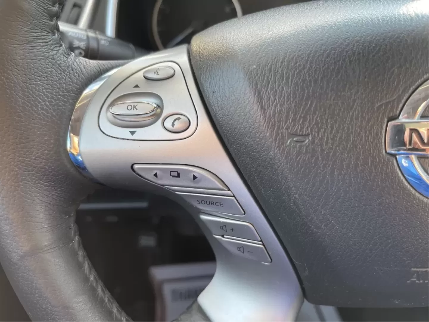 2018 Nissan Murano SL (5N1AZ2MG3JN) with an 3.5L V-6 DOHC engine, located at 880 E. National Road, Vandalia, OH, 45377, (937) 908-9800, 39.891918, -84.183594 - **Discover Your Next Adventure with the 2018 Nissan Murano SL Perfect for Growing Families and Weekend Getaways!**<br /> <br /> Are you ready to elevate your driving experience? At Advantage Car and Credit in Vandalia, OH, we are excited to offer a superb 2018 Nissan Murano SL that perfectly balanc - Photo#16