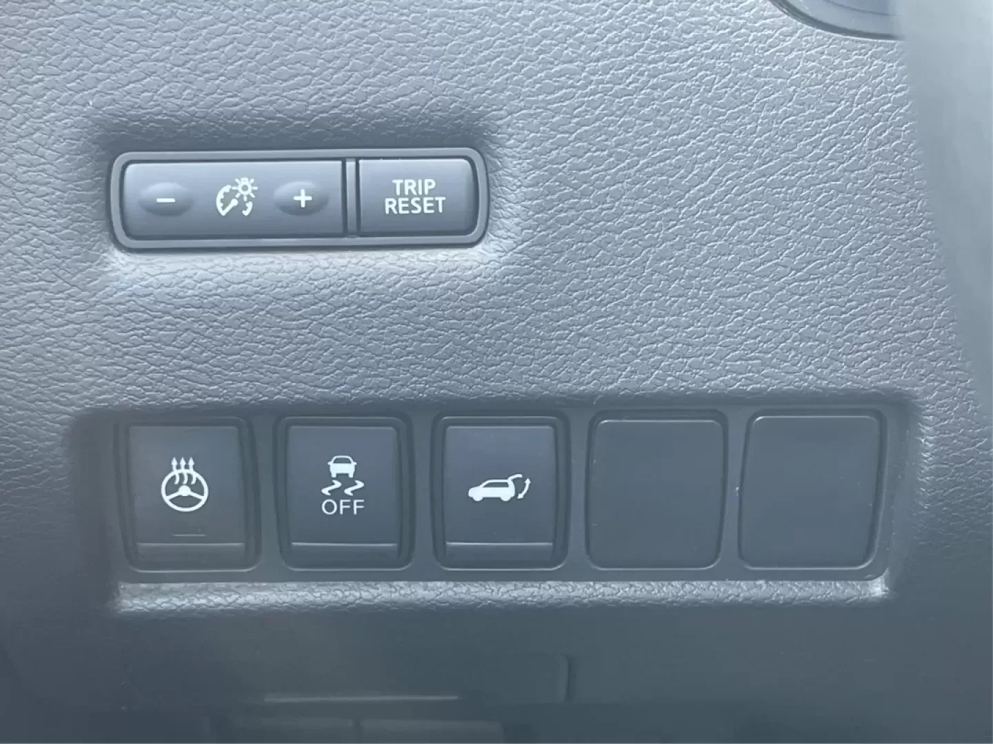 2018 Nissan Murano SL (5N1AZ2MG3JN) with an 3.5L V-6 DOHC engine, located at 880 E. National Road, Vandalia, OH, 45377, (937) 908-9800, 39.891918, -84.183594 - **Discover Your Next Adventure with the 2018 Nissan Murano SL Perfect for Growing Families and Weekend Getaways!**<br /> <br /> Are you ready to elevate your driving experience? At Advantage Car and Credit in Vandalia, OH, we are excited to offer a superb 2018 Nissan Murano SL that perfectly balanc - Photo#17