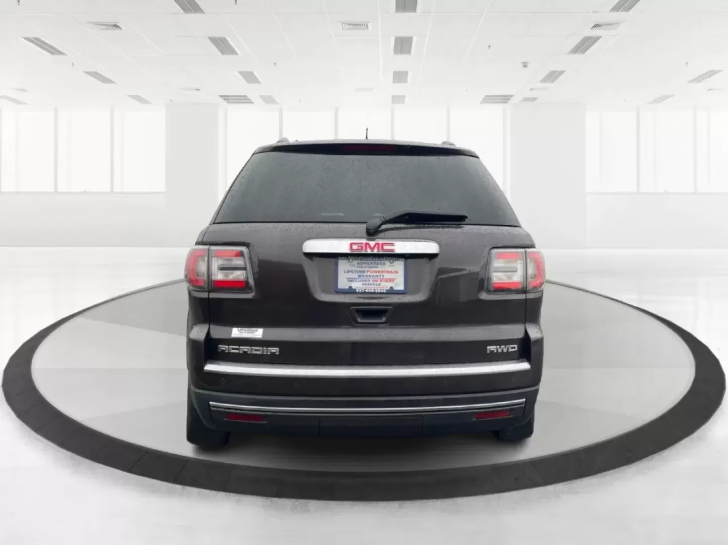 2015 GMC Acadia SLE-2 (1GKKVPKD4FJ) with an 3.6L V-6 gasoline direct injection engine, located at 1099 N County Rd 25A , Troy, OH, 45373, (937) 908-9800, 40.057079, -84.212883 - **Explore the Open Road with the 2015 GMC Acadia SLE-2 Your Family's Adventure Awaits!**<br /> <br /> Are you ready to elevate your family adventures? The 2015 GMC Acadia SLE-2 is the perfect choice for families seeking both comfort and versatility. With its spacious interior, powerful performance, - Photo#3