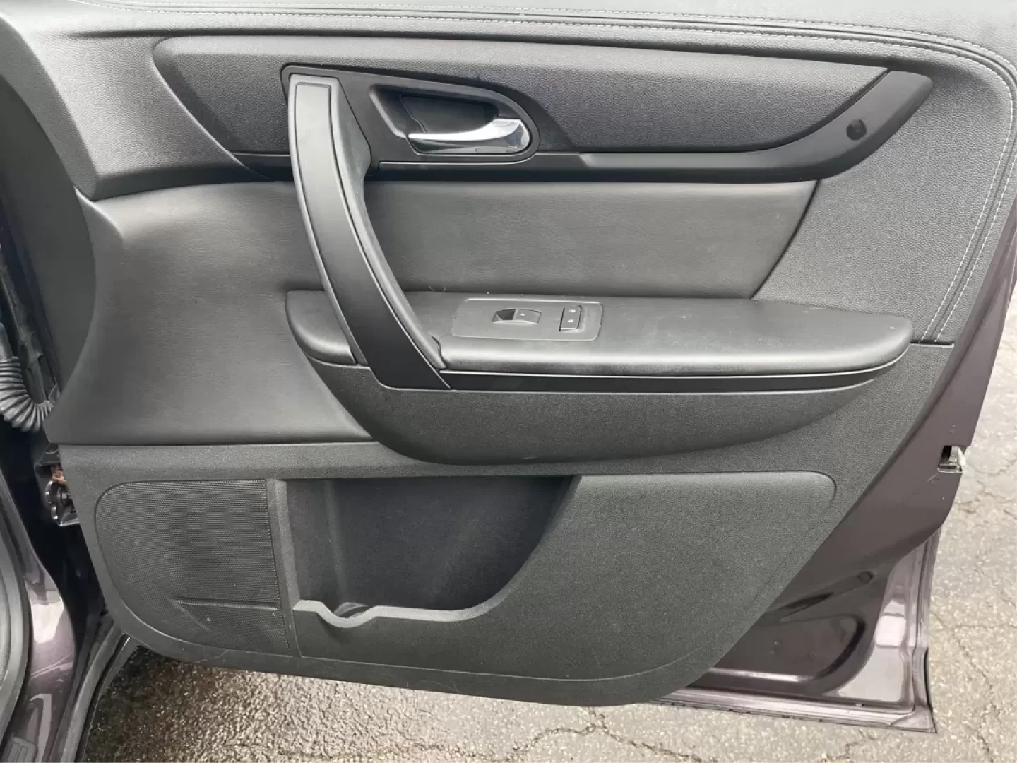 2015 GMC Acadia SLE-2 (1GKKVPKD4FJ) with an 3.6L V-6 gasoline direct injection engine, located at 1099 N County Rd 25A , Troy, OH, 45373, (937) 908-9800, 40.057079, -84.212883 - **Explore the Open Road with the 2015 GMC Acadia SLE-2 Your Family's Adventure Awaits!**<br /> <br /> Are you ready to elevate your family adventures? The 2015 GMC Acadia SLE-2 is the perfect choice for families seeking both comfort and versatility. With its spacious interior, powerful performance, - Photo#20