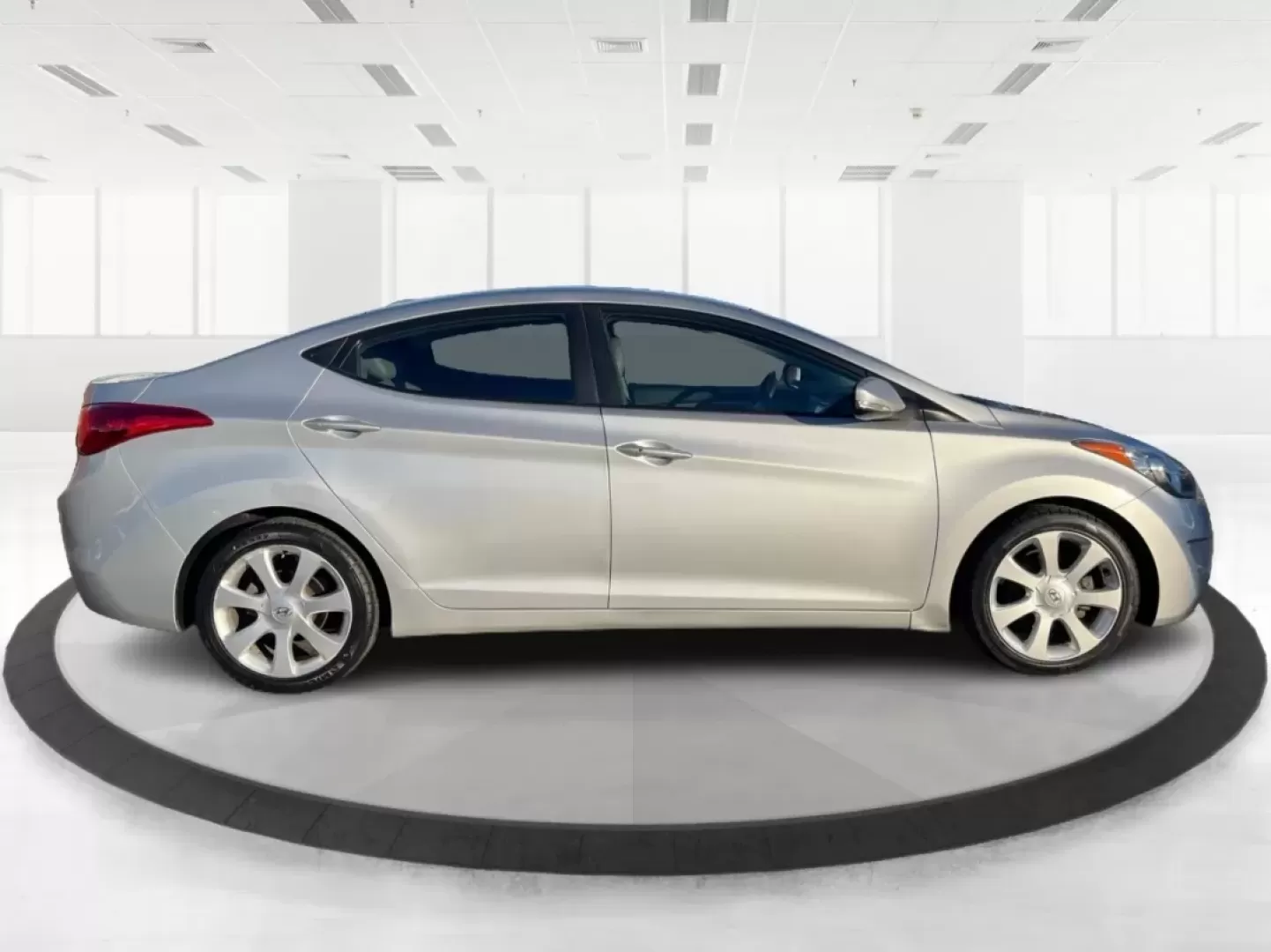 2013 Hyundai Elantra Limited (5NPDH4AE8DH) with an 1.8L I-4 DOHC engine, located at 1099 N County Rd 25A , Troy, OH, 45373, (937) 908-9800, 40.057079, -84.212883 - Elevate your daily commute and family adventures with the versatile and stylish 2013 Hyundai Elantra Limited, available now at Advantage Car and Credit - Troy. This exceptional sedan is designed for those who appreciate a blend of comfort, efficiency, and advanced technology, making it an ideal choi - Photo#1