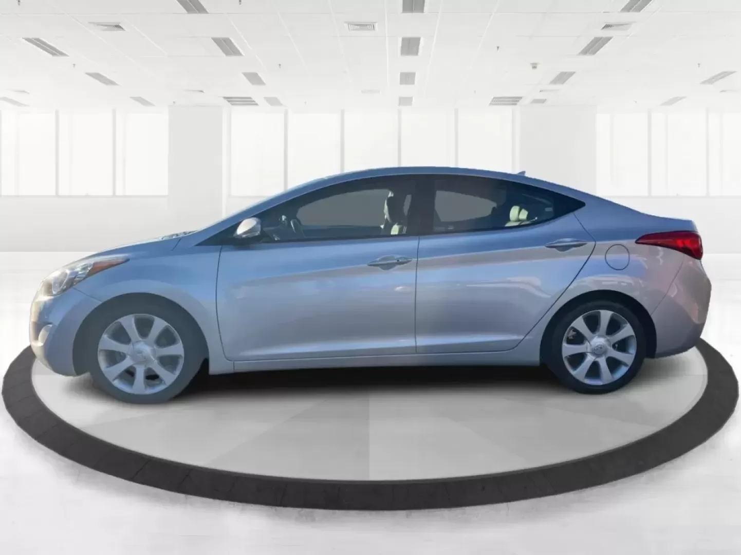 2013 Hyundai Elantra Limited (5NPDH4AE8DH) with an 1.8L I-4 DOHC engine, located at 1099 N County Rd 25A , Troy, OH, 45373, (937) 908-9800, 40.057079, -84.212883 - Elevate your daily commute and family adventures with the versatile and stylish 2013 Hyundai Elantra Limited, available now at Advantage Car and Credit - Troy. This exceptional sedan is designed for those who appreciate a blend of comfort, efficiency, and advanced technology, making it an ideal choi - Photo#5