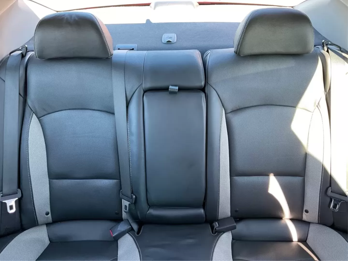 2013 Kia Optima SX (5XXGR4A68DG) with an 2L I-4 gasoline direct injection engine, located at 880 E. National Road, Vandalia, OH, 45377, (937) 908-9800, 39.891918, -84.183594 - **Experience Unmatched Comfort and Style with the 2013 Kia Optima SX**<br /> <br /> Are you in the market for a reliable vehicle that perfectly blends style, comfort, and functionality? Look no further than the stunning 2013 Kia Optima SX, available now at Advantage Car and Credit in Vandalia, OH. T - Photo#14