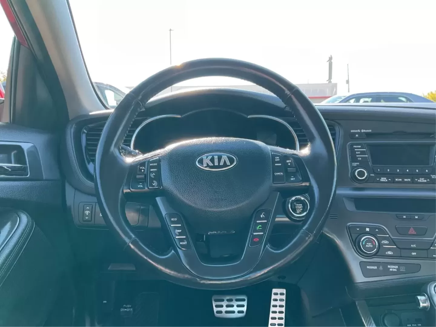 2013 Kia Optima SX (5XXGR4A68DG) with an 2L I-4 gasoline direct injection engine, located at 880 E. National Road, Vandalia, OH, 45377, (937) 908-9800, 39.891918, -84.183594 - **Experience Unmatched Comfort and Style with the 2013 Kia Optima SX**<br /> <br /> Are you in the market for a reliable vehicle that perfectly blends style, comfort, and functionality? Look no further than the stunning 2013 Kia Optima SX, available now at Advantage Car and Credit in Vandalia, OH. T - Photo#16