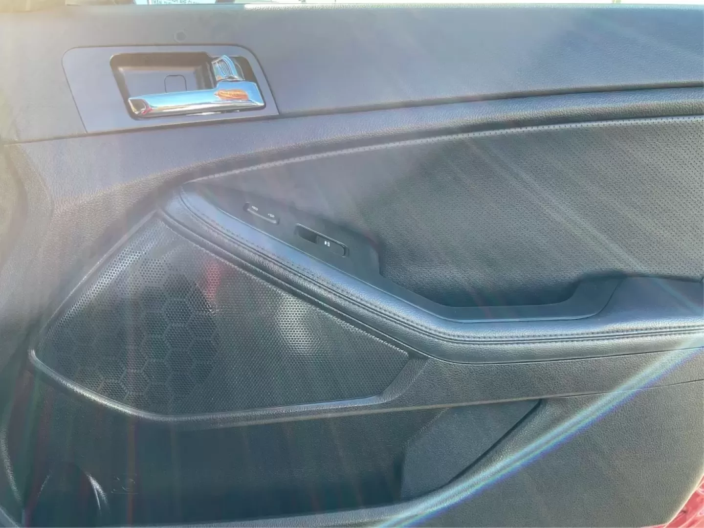 2013 Kia Optima SX (5XXGR4A68DG) with an 2L I-4 gasoline direct injection engine, located at 880 E. National Road, Vandalia, OH, 45377, (937) 908-9800, 39.891918, -84.183594 - **Experience Unmatched Comfort and Style with the 2013 Kia Optima SX**<br /> <br /> Are you in the market for a reliable vehicle that perfectly blends style, comfort, and functionality? Look no further than the stunning 2013 Kia Optima SX, available now at Advantage Car and Credit in Vandalia, OH. T - Photo#19