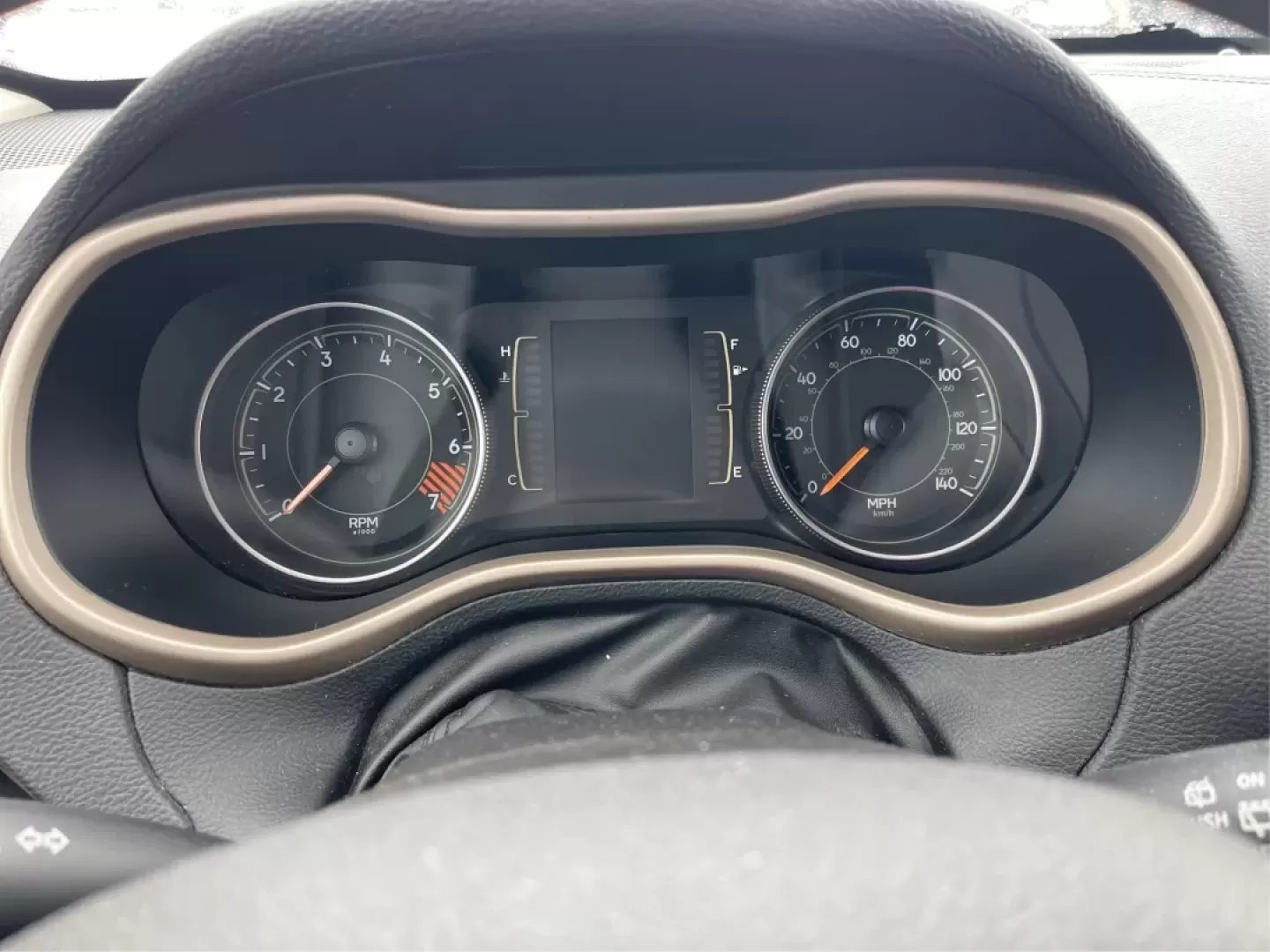 2015 Jeep Cherokee Latitude (1C4PJMCB7FW) with an Other engine, located at 4508 South Dixie Dr, Moraine, OH, 45439, (937) 908-9800, 39.689976, -84.218452 - **Adventure Awaits with the 2015 Jeep Cherokee Latitude - Perfect for Your Next Journey!**<br /> <br /> If you're searching for a versatile, reliable vehicle that seamlessly fits into your busy lifestyle, look no further than this stunning 2015 Jeep Cherokee Latitude, now available at Advantage Car - Photo#15