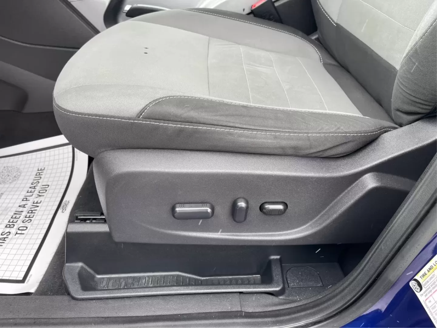 2015 Ford Escape SE (1FMCU0G73FU) with an Other engine, located at 880 E. National Road, Vandalia, OH, 45377, (937) 908-9800, 39.891918, -84.183594 - **Adventure Awaits: 2015 Ford Escape SE - Your Gateway to Freedom!**<br /> <br /> Are you ready to elevate your weekend getaways or tackle your daily commute with style and confidence? The 2015 Ford Escape SE is the perfect companion for those who crave adventure without sacrificing comfort. At Adva - Photo#18