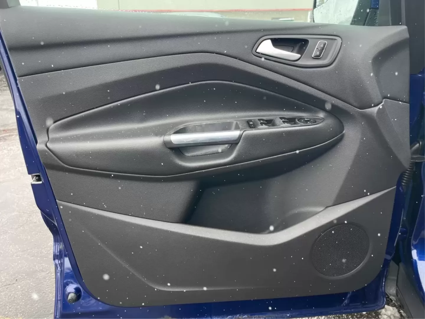 2015 Ford Escape SE (1FMCU0G73FU) with an Other engine, located at 880 E. National Road, Vandalia, OH, 45377, (937) 908-9800, 39.891918, -84.183594 - **Adventure Awaits: 2015 Ford Escape SE - Your Gateway to Freedom!**<br /> <br /> Are you ready to elevate your weekend getaways or tackle your daily commute with style and confidence? The 2015 Ford Escape SE is the perfect companion for those who crave adventure without sacrificing comfort. At Adva - Photo#19