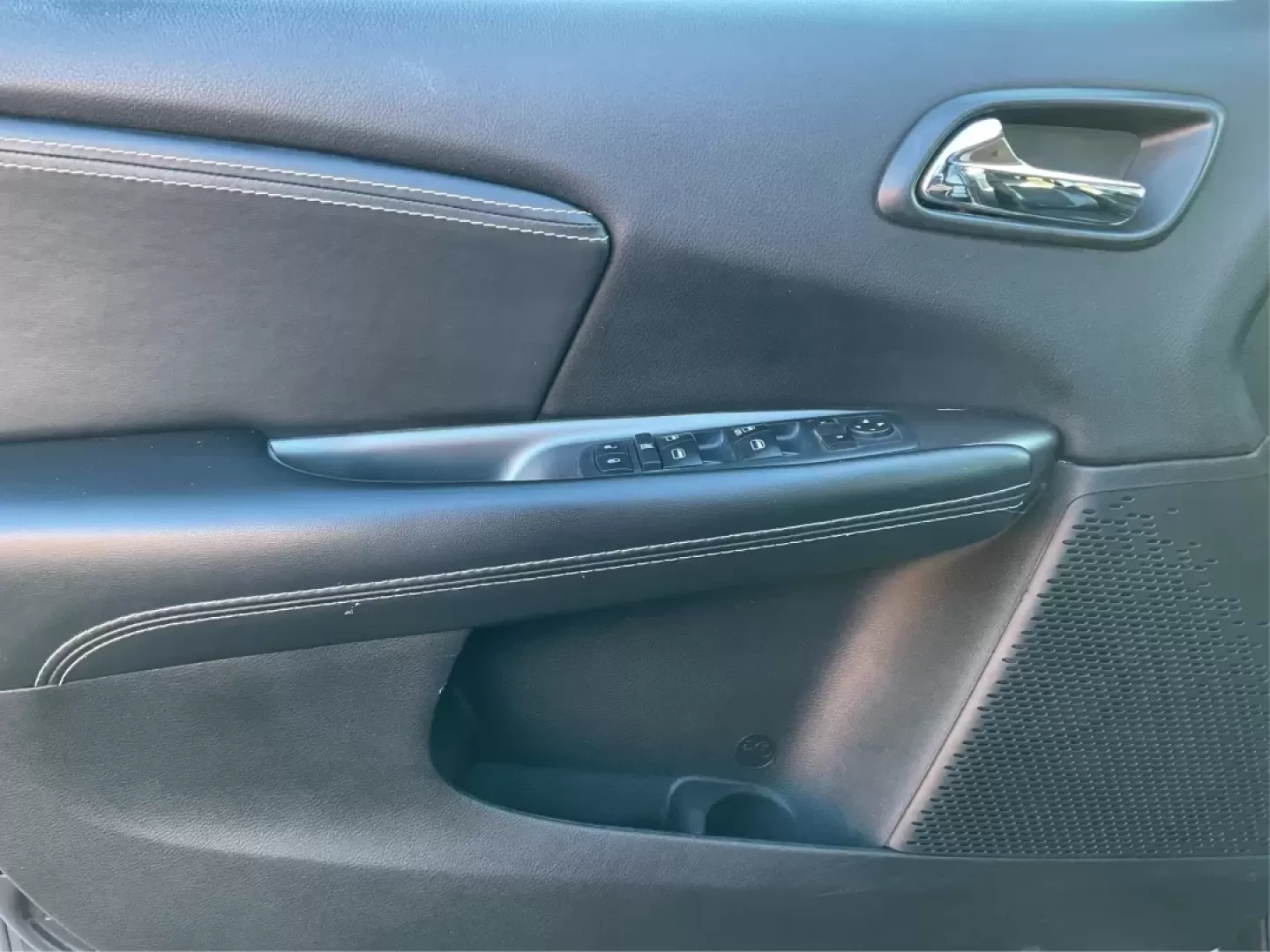 2018 Dodge Journey Crossroad AWD (3C4PDDGG8JT) with an Pentastar 3.6L V-6 DOHC engine, located at 1099 N County Rd 25A , Troy, OH, 45373, (937) 908-9800, 40.057079, -84.212883 - **Discover Your Next Adventure with the 2018 Dodge Journey Crossroad AWD at Advantage Car and Credit!**<br /> <br /> Are you ready to elevate your family's weekend getaways or conquer your daily commute with style and confidence? The 2018 Dodge Journey Crossroad AWD is the perfect vehicle for those - Photo#19