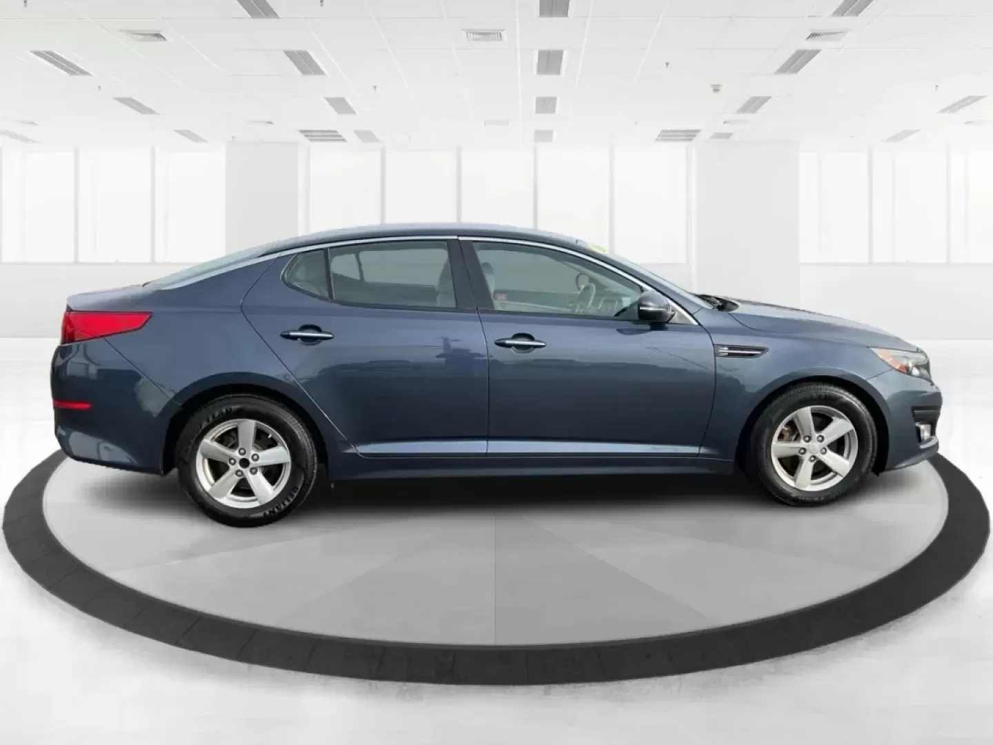 2015 Kia Optima LX (5XXGM4A77FG) with an Theta II 2.4L I-4 gasoline direct injection engine, located at 1099 N County Rd 25A , Troy, OH, 45373, (937) 908-9800, 40.057079, -84.212883 - Are you seeking a reliable and stylish vehicle that's perfect for your daily commute or weekend getaways? Look no further than this outstanding 2015 Kia Optima LX, available now at Advantage Car and Credit in Piqua, OH! This sleek sedan combines functionality and comfort, making it an ideal choice f - Photo#1