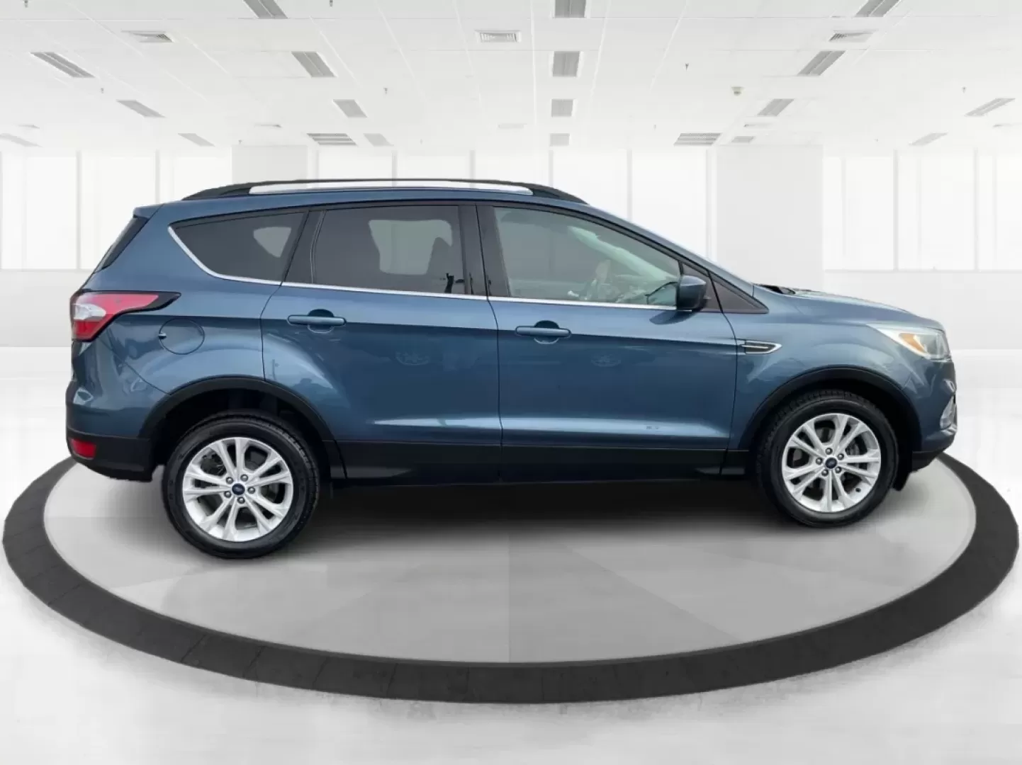 2018 Ford Escape SE (1FMCU0GD7JU) with an Other engine, located at 8750 N County Rd 25A, Piqua, OH, 45356, (937) 908-9800, 40.164391, -84.232513 - **Discover Your Next Adventure with the 2018 Ford Escape SE at Advantage Car and Credit - Piqua!**<br /> <br /> Are you ready to elevate your daily commute or weekend getaways? The 2018 Ford Escape SE is the perfect vehicle for those who crave both style and functionality in their daily lives. Wheth - Photo#1