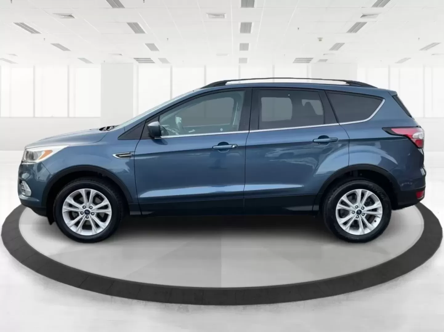 2018 Ford Escape SE (1FMCU0GD7JU) with an Other engine, located at 8750 N County Rd 25A, Piqua, OH, 45356, (937) 908-9800, 40.164391, -84.232513 - **Discover Your Next Adventure with the 2018 Ford Escape SE at Advantage Car and Credit - Piqua!**<br /> <br /> Are you ready to elevate your daily commute or weekend getaways? The 2018 Ford Escape SE is the perfect vehicle for those who crave both style and functionality in their daily lives. Wheth - Photo#5