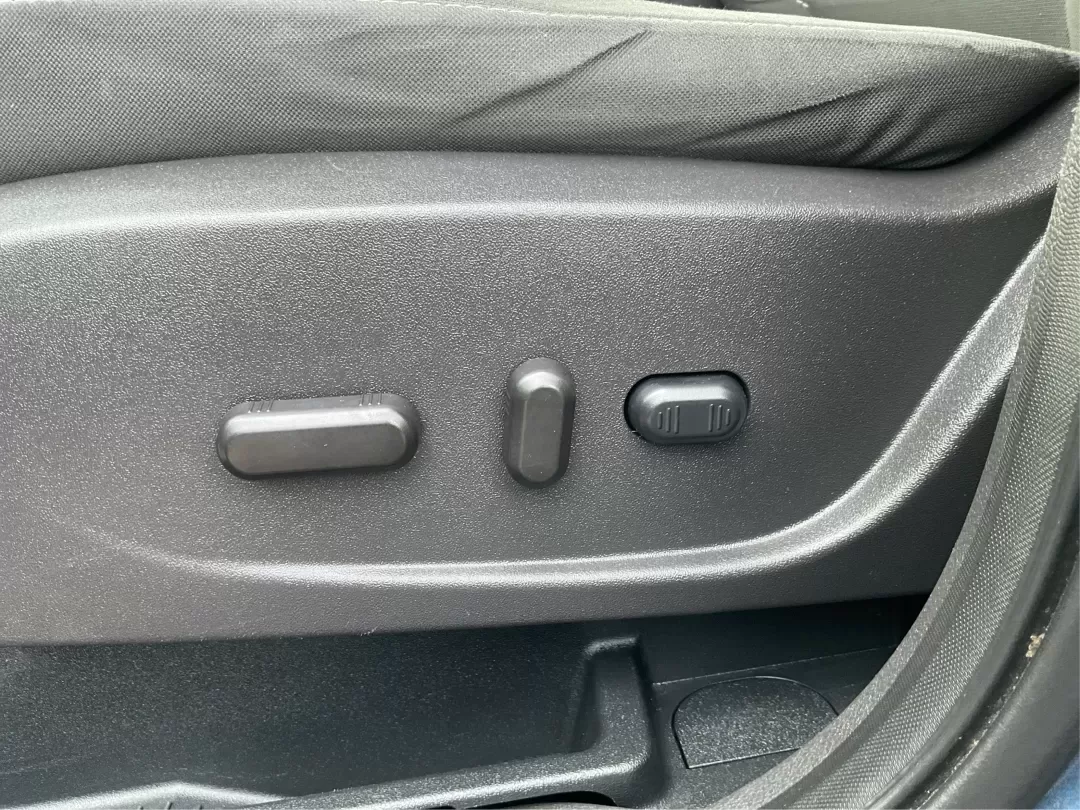 2018 Ford Escape SE (1FMCU0GD7JU) with an Other engine, located at 8750 N County Rd 25A, Piqua, OH, 45356, (937) 908-9800, 40.164391, -84.232513 - **Discover Your Next Adventure with the 2018 Ford Escape SE at Advantage Car and Credit - Piqua!**<br /> <br /> Are you ready to elevate your daily commute or weekend getaways? The 2018 Ford Escape SE is the perfect vehicle for those who crave both style and functionality in their daily lives. Wheth - Photo#18