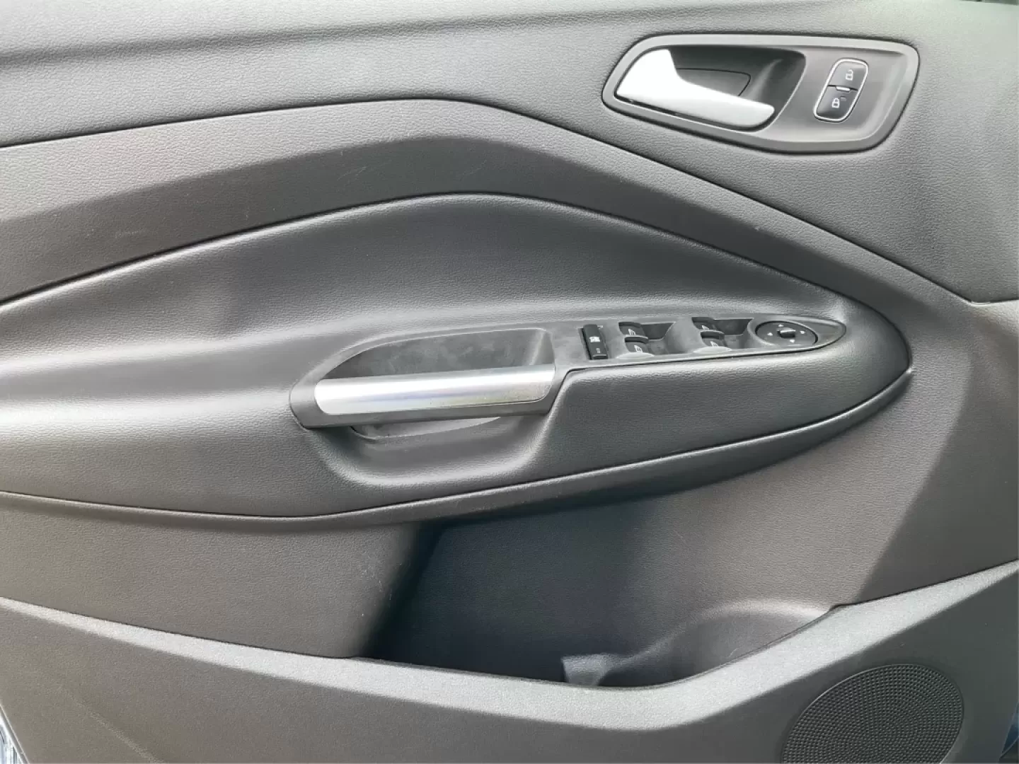 2018 Ford Escape SE (1FMCU0GD7JU) with an Other engine, located at 8750 N County Rd 25A, Piqua, OH, 45356, (937) 908-9800, 40.164391, -84.232513 - **Discover Your Next Adventure with the 2018 Ford Escape SE at Advantage Car and Credit - Piqua!**<br /> <br /> Are you ready to elevate your daily commute or weekend getaways? The 2018 Ford Escape SE is the perfect vehicle for those who crave both style and functionality in their daily lives. Wheth - Photo#19