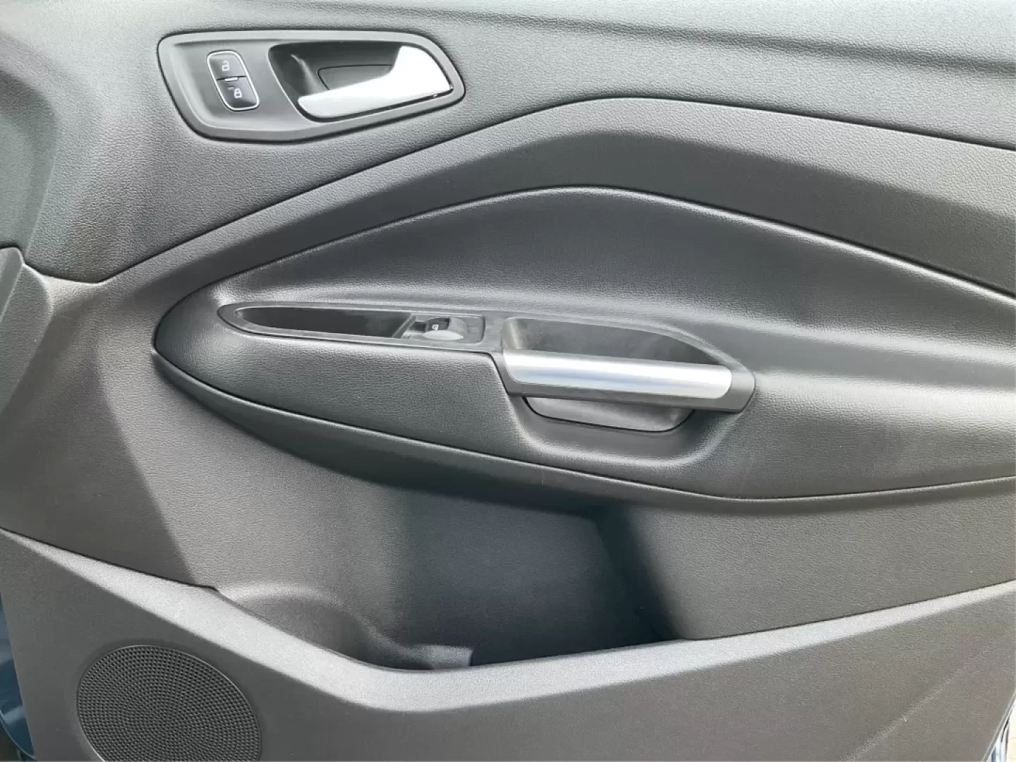 2018 Ford Escape SE (1FMCU0GD7JU) with an Other engine, located at 8750 N County Rd 25A, Piqua, OH, 45356, (937) 908-9800, 40.164391, -84.232513 - **Discover Your Next Adventure with the 2018 Ford Escape SE at Advantage Car and Credit - Piqua!**<br /> <br /> Are you ready to elevate your daily commute or weekend getaways? The 2018 Ford Escape SE is the perfect vehicle for those who crave both style and functionality in their daily lives. Wheth - Photo#20